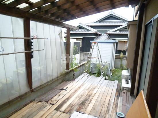 施工例 屋根つきウッドデッキの庭 兵庫県姫路市