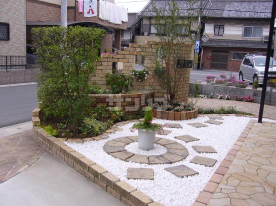 施工例 かわいい庭の花壇コーナーデザイン 兵庫県太子町