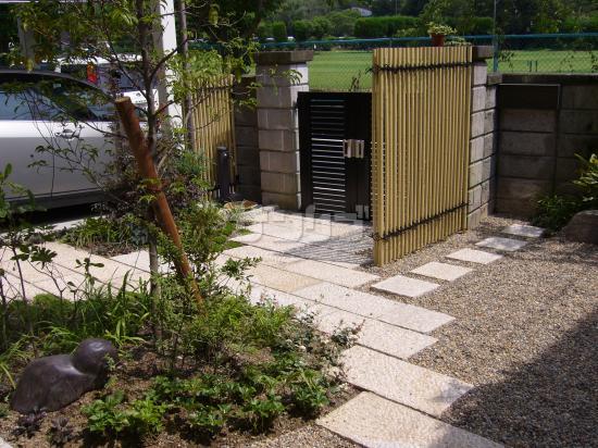 施工例 和風玄関のアプローチは庭仕立て 兵庫県姫路市