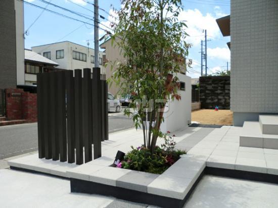 施工例 シンプルモダンな玄関アプローチと門まわり 兵庫県赤穂市